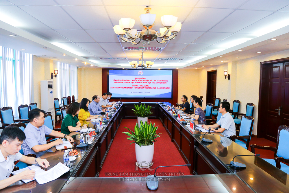 Liên minh HTX Việt Nam làm việc với Tổ chức Agriterra (Hà Lan) về các hoạt động hỗ trợ hợp tác xã năm 2021